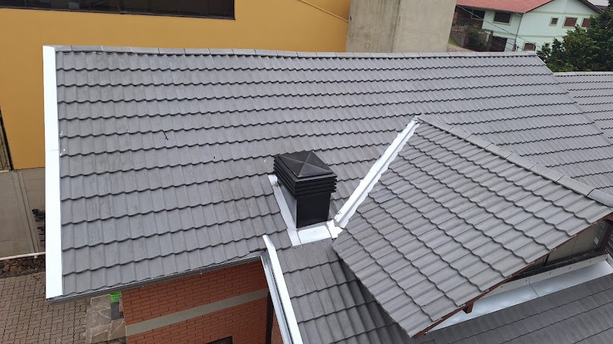 Instalação de rufos e colarinhos